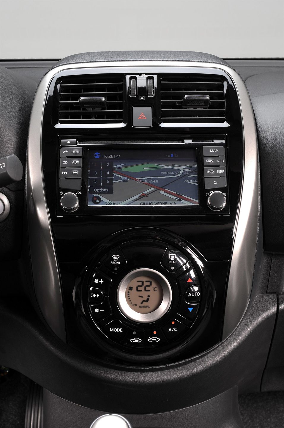Odświeżony Nissan Micra w pełnej krasie [galeria] 24