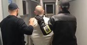 Łódź: Wyrzucił przez balkon plecak, w którym było ponad 4 kg narkotyków. Chciał przechytrzyć policjantów