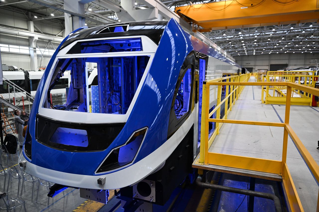 Newag tworzy nowe pociągi hybrydowe dla PKP Intercity. "Dla Polski lokalnej"