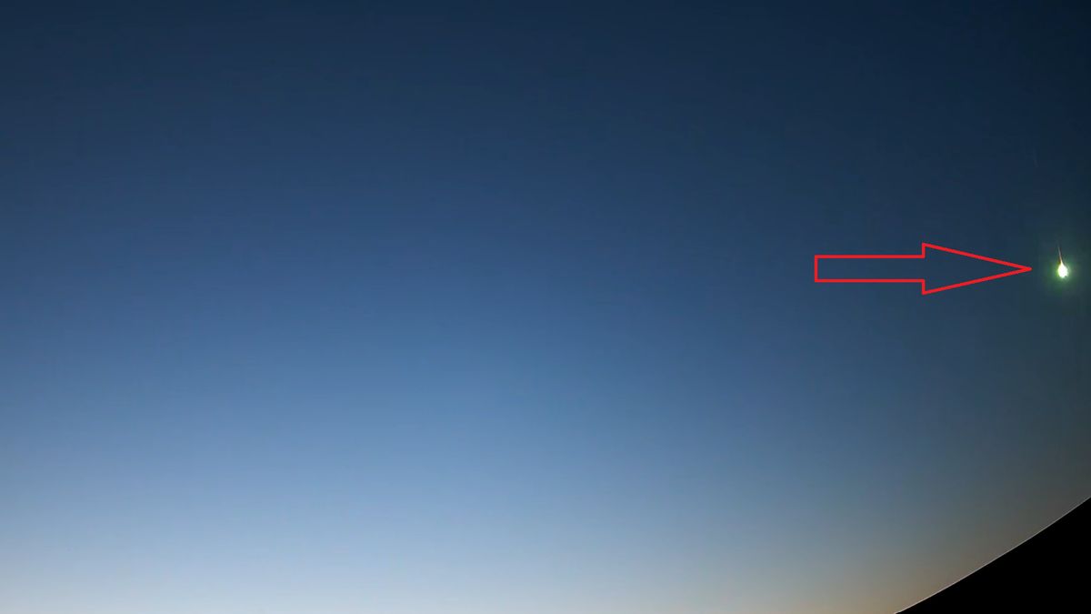 Obiekt rozbłysnął nad Warszawą