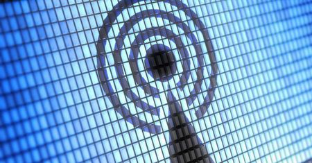 Aby ściągnąć abonament RTV podsłuchają prywatne sieci Wi-Fi