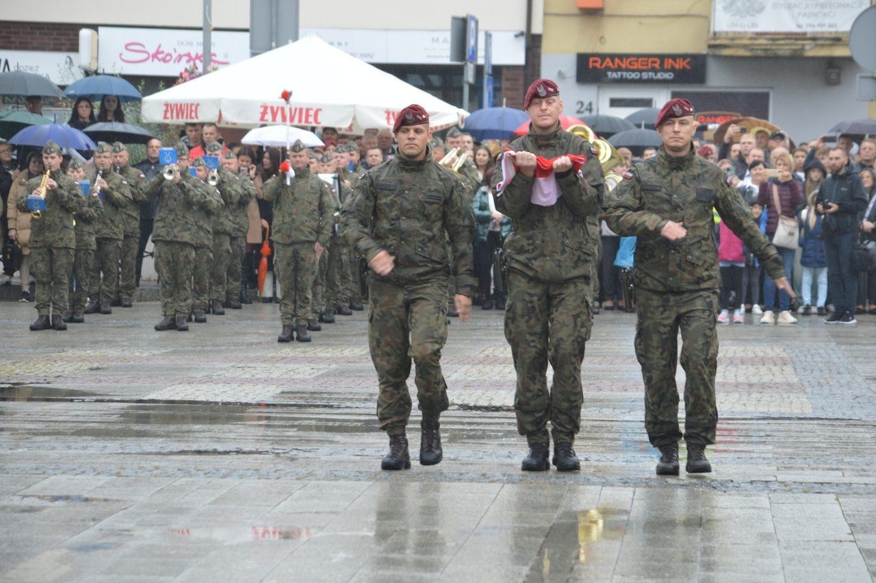 Przed rokiem uroczysta przysięga wojskowa odbyła się w Bełchatowie