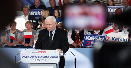 Prezes PiS atakuje UE. "Chcą z ludzi zrobić zwierzęta"