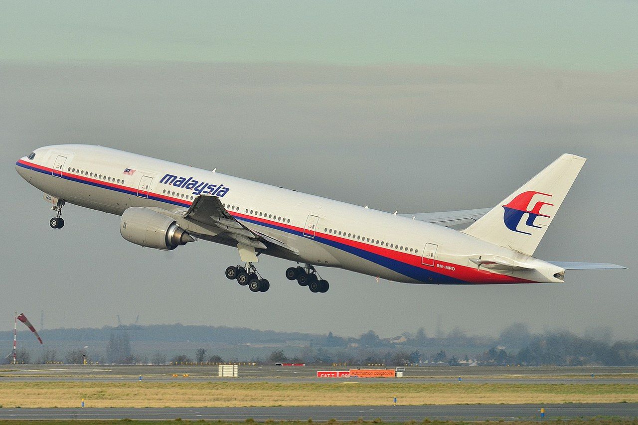 Boeinfg777 MH370 zniknął bez śladu 9 lat temu