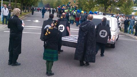 Pogrzeb BlackBerry i iPhone urządzony przez... Microsoft 1