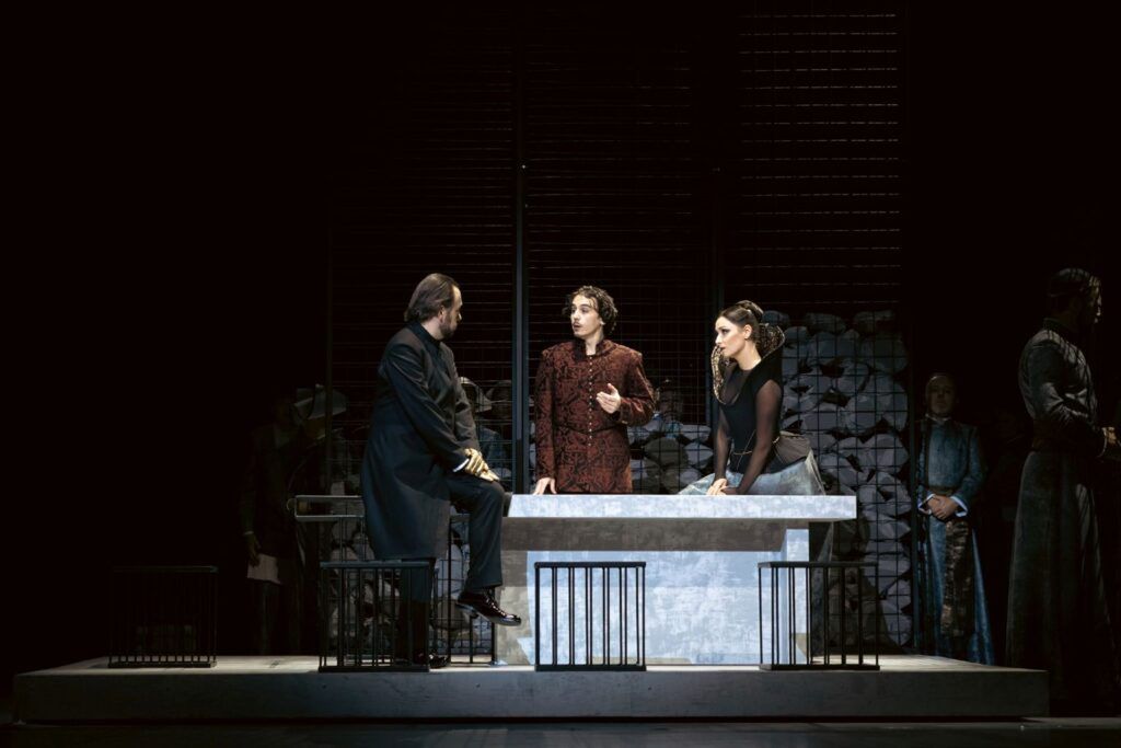 Łukasz Goliński (Roger), Michał Ryguła (Edrisi) i Julia Pruszak-Kowalewska (Roksana) © Miłosz Budzyński