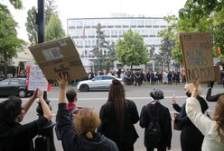 Warszawa przeciwko rasizmowi. Odbył się protest przed ambasadą USA