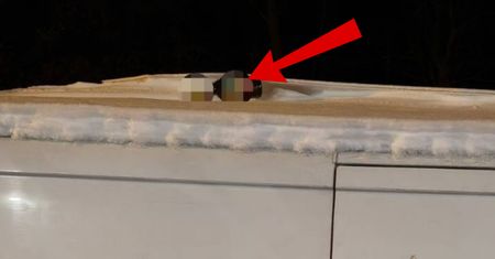 Spójrzcie na dach busa. Za kierownicą 46-latek. Od razu zareagowali