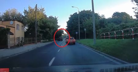 Niemal wjechał w dziewczynkę na przejściu dla pieszych