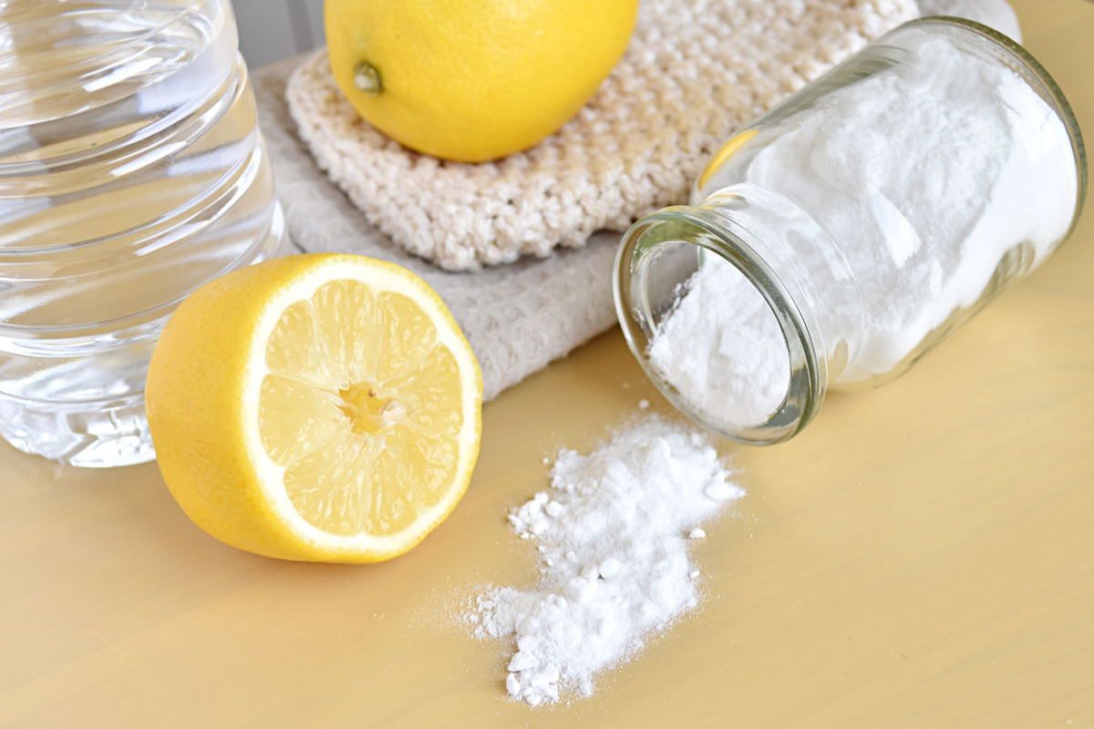 Baking soda with vinegar and lemon will solve the problem of a clogged drain.