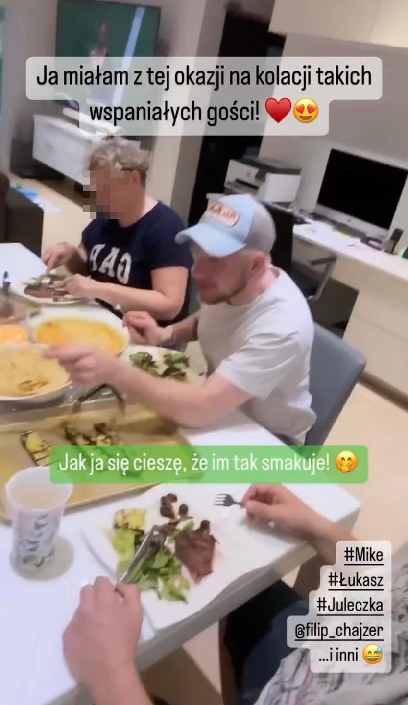 Filip Chajzer z Julią na steku u Ewy Samej
