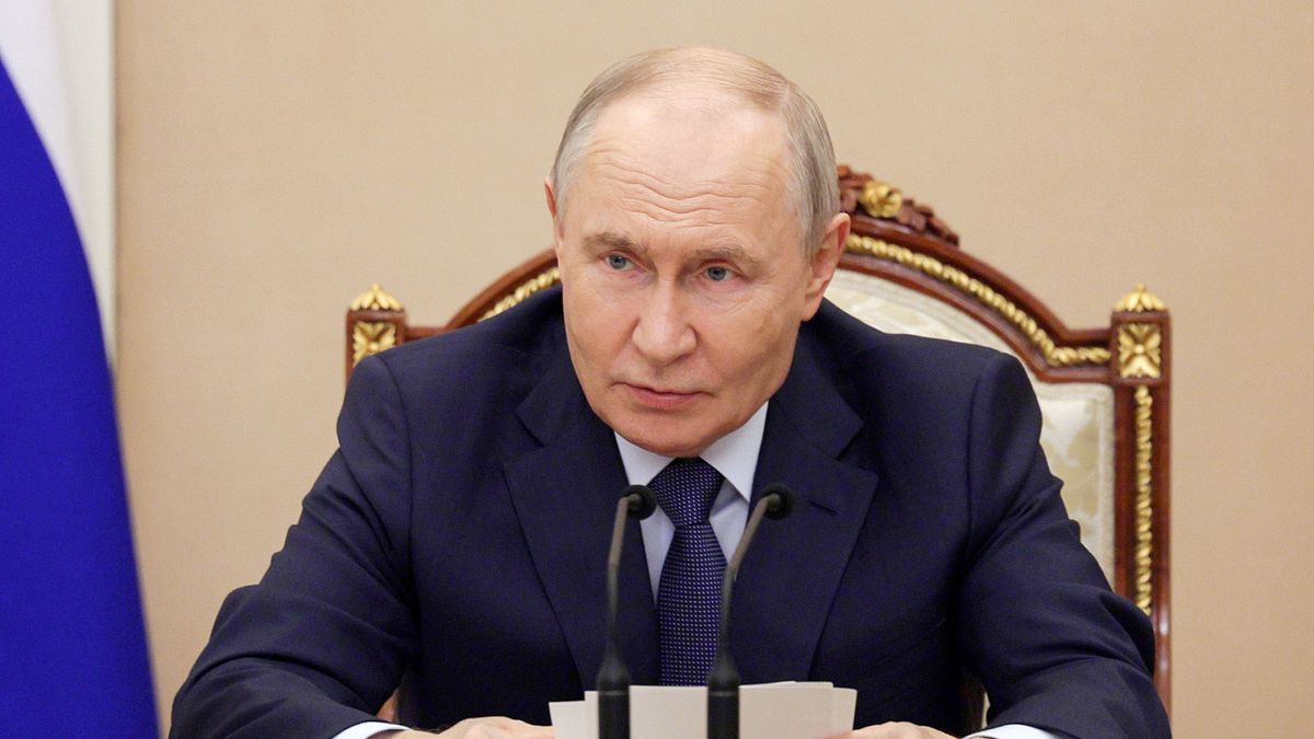 Russian President Vladimir Putin holds meeting on economic issues
epa13126214 Russian President Vladimir Putin holds a meeting on economic issues at the Kremlin in Moscow, Russia, 22 July 2026.  EPA/ALEXANDER KAZAKOV/ SPUTNIK/ KREMLIN POOL MANDATORY CREDIT 
Dostawca: PAP/EPA.
ALEXANDER KAZAKOV/ SPUTNIK/ KREMLIN POOL
meeting, president