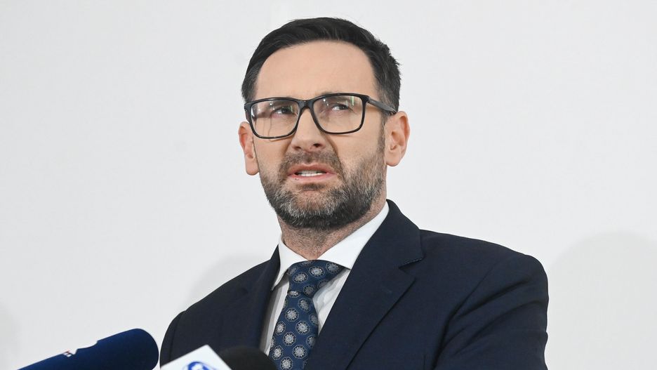 Daniel Obajtek
Warszawa, 23.12.2024. Europose�, by�y prezes ORLEN S.A. Daniel Obajtek podczas konferencji prasowej w Warszawie, 23 bm. (sko) PAP/Piotr Nowak
Piotr Nowak
by�y cz�onek zarz�du, Daniel Obajtek, konferencja, ORLEN, polityk, polityka, pozew, prasowa, zwrot pieni�dzy