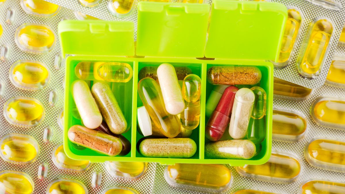 zielony, zapach, ból, chemia, odizolowany, farmaceutyczny, uzależnienie, medyczny, narkotyki, życie, tabletka, suplement, zapobieganie, c, leczenie, źle, medycyna, styl życia, zdrowe, opieki, mineralne, witaminy, detoksykacji, alternatywa, choroby, zdrowia, ryby, natura, olej, proszek, recepta, apteka, antybiotyk, witamina c, z tworzyw sztucznych, pole, blister