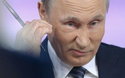 Putin nie dba o rubla. Kreml skupuje złoto i twarde waluty