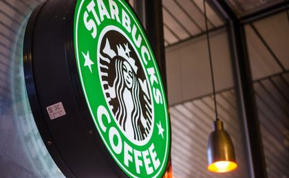 Starbucks zaskoczył swoich klientów. Gdzie zniknęły popularne kubki?