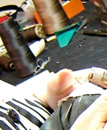 Polki nie potrafią przyszyć guzika