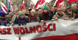 Tysiące zwolenników PiS manifestują w Warszawie