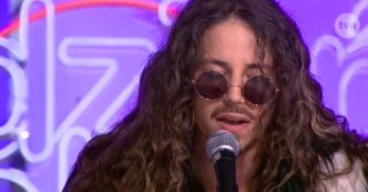 Szpak w wielkim futrze śpiewa w "Dzień Dobry TVN"