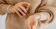 Posmaruj tym skórę, a perfumy zostaną z tobą na długie godziny. Nie ma lepszego patentu