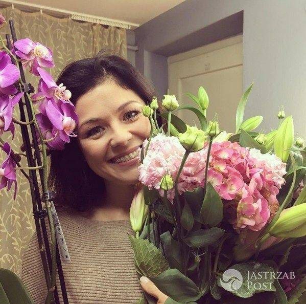 Kasia Cichopek na planie serialu "M jak miłosć"