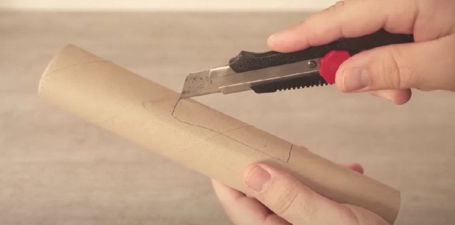 co zrobić z rolek po papierze toaletowym, fot. YouTube/Smart Fox