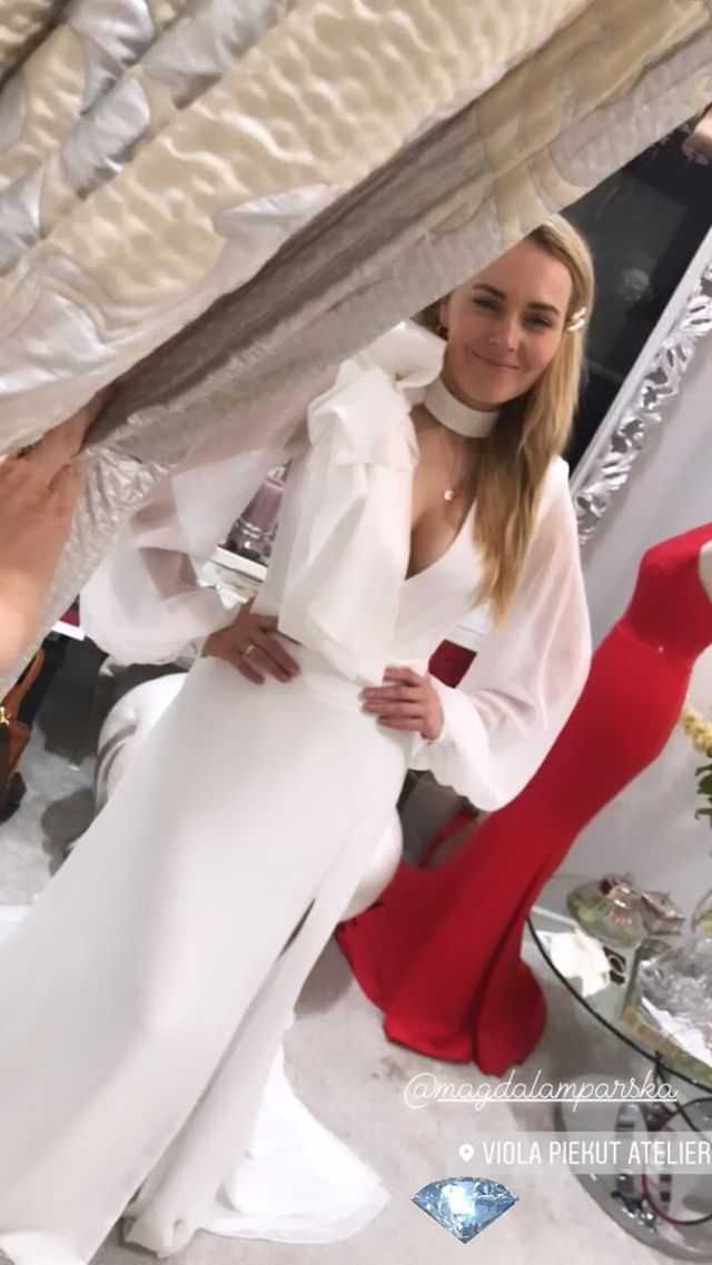 Magdalena Lamparska - suknia ślubna Violi Piekut
