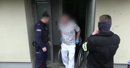 Zadał śmiertelny cios pięcioletniemu Maurycemu. Twierdzi, że nic nie pamięta