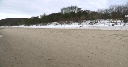 Mieszkańcy przeciwni budowie dwóch 112-metrowych wieżowców tuż przy plaży w Międzyzdrojach.