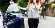 Wysiadając z auta, możesz staranować drzwiami rowerzystę! Znając ten trik, unikniesz kraksy