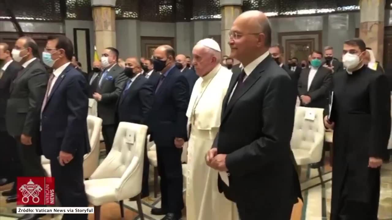 Papież Franciszek rozpoczął historyczną wizytę w Iraku.