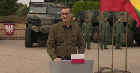 Premier: Rosja i Białoruś zwiększają napór na granicę. Prowokacji będzie więcej