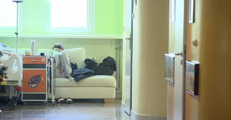 COVID-19, grypa, RSV. Fala zachorowań u dzieci. Wiele oddziałów pediatrycznych jest przepełnionych, lekarze ostrzegają
