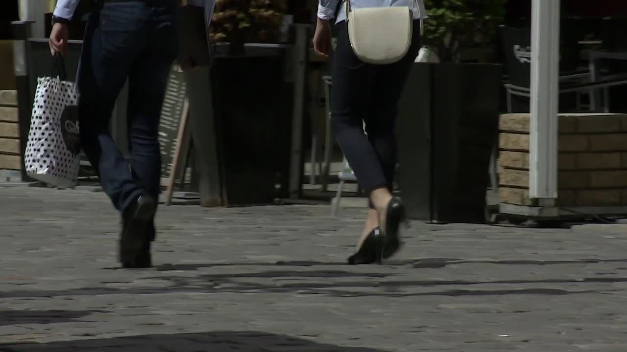 Jak zaoszczędzić pieniądze w czasie koronawirusa? Proste, ale skuteczne rady