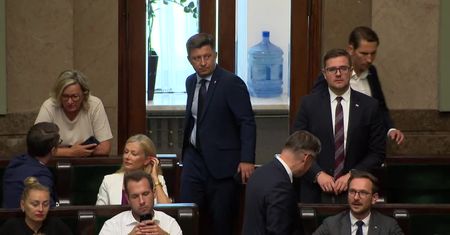 Prokuratura prowadzi trzy śledztwa ws. maili Dworczyka. Komentarze polityków