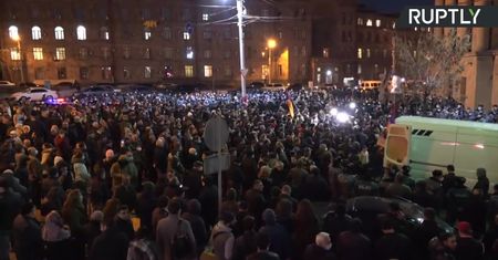 Protestujący żądają ustąpienia premiera Armenii
