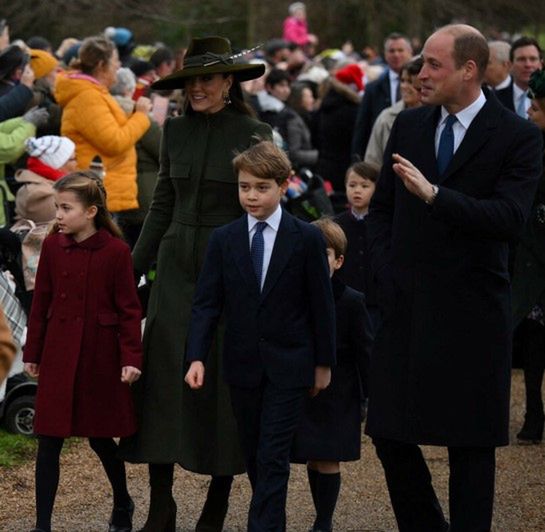 Royalsi na mszy świątecznej