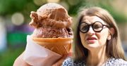 Ekspertka o jedzeniu lodów przez Polaków. Twierdzi, że robią to skrajnie nieelegancko