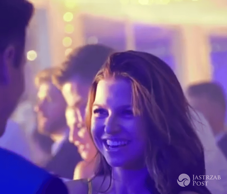 Anna Lewandowska i Robert tańczą na weselu