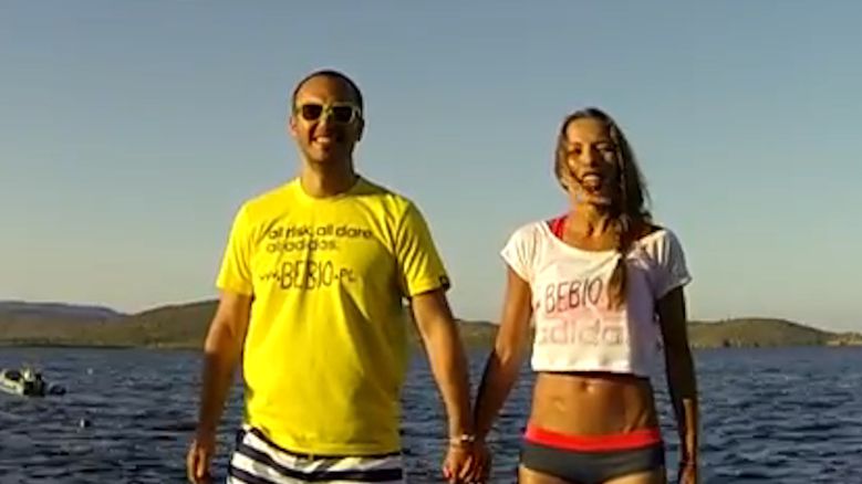 Ewa Chodakowska, Lefteris Kavoukis 

Fotografia: screen z youtube.com