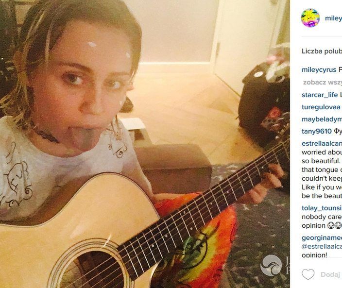 Miley Cyrus z maścią na wypryski