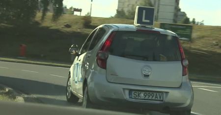 Nieuczciwy szkoleniowiec wydawał fałszywe świadectwa. Teraz jego kursanci mogą mieć problemy