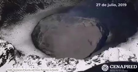 Przelot nad aktywnym wulkanem w Meksyku. Służby ostrzegają przed erupcją Popocatepetl