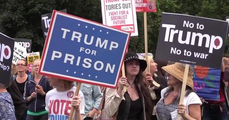 „Trump do więzienia”. Protesty przeciwko prezydentowi USA w Londynie