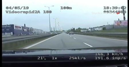 Ponad 200 km/h, by zdążyć do szpitala. Śląscy policjanci ekspresowo eskortowali przyszłą mamę