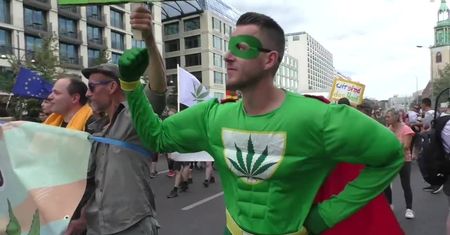 Marsz poparcia dla legalizacji marihuany w Berlinie