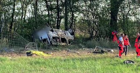 Zarzut “nieumyślnego spowodowania katastrofy w ruchu lądowym” dla kierowcy busa. W wypadku na A4 zginęło pięć osób