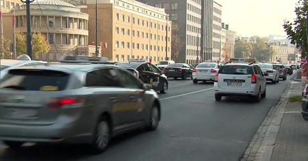 Taksówkarze zablokowali Warszawę. Protestowali przeciwko nielegalnym przewoźnikom