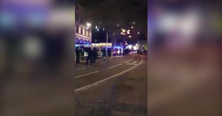 Trzy osoby zginęły w strzelaninie w Strasburgu. Napastnik uciekł, trwa policyjna obława