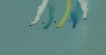Myśliwiec piątej generacji i łódź latająca